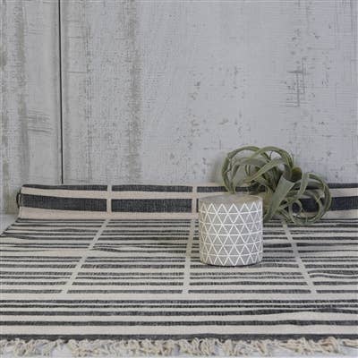 Paso Diamond Cachepot, Cement - Sm